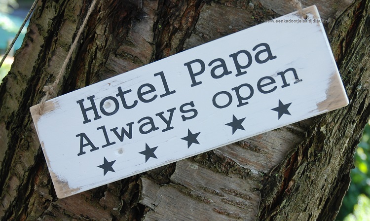 Hotel Papa, always open